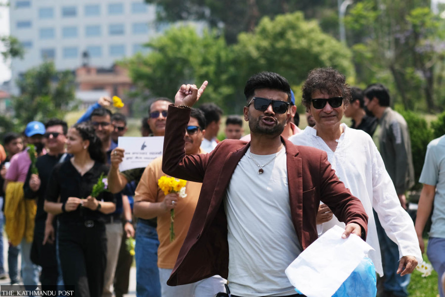 ‘Corrupt, beware!’: Protests against refugee scam continue