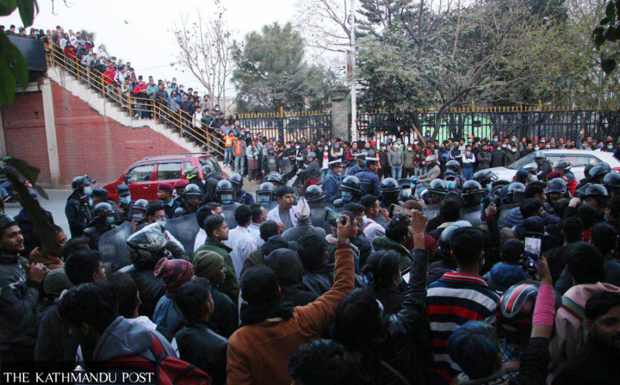 Bir Hospital and National Trauma Centre doctors halt services