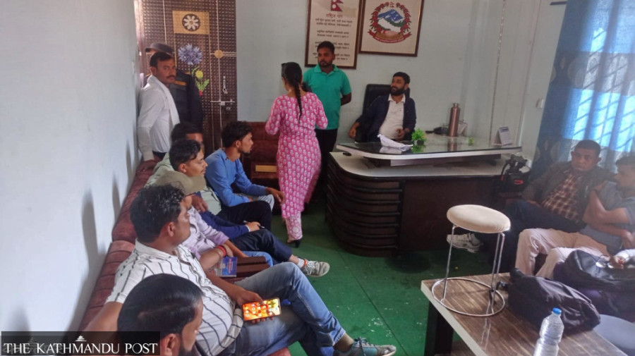 Rural municipal staffers on pen-down strike