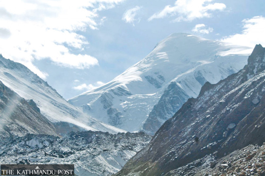 Heli Everest cargo chopper crashes in Mt Dhaulagiri, pilot survives