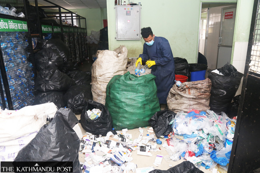 Mixing of medical waste with municipal garbage continues unchecked