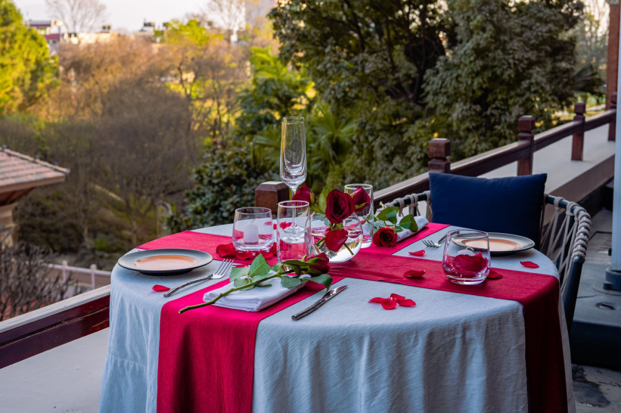 Celebratory dinner for couples