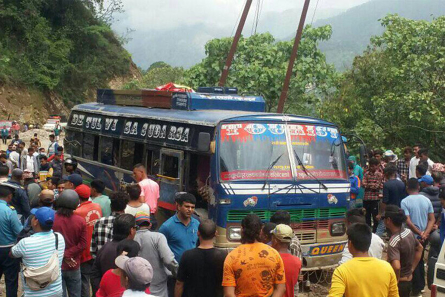 Three die by electrocution in moving bus