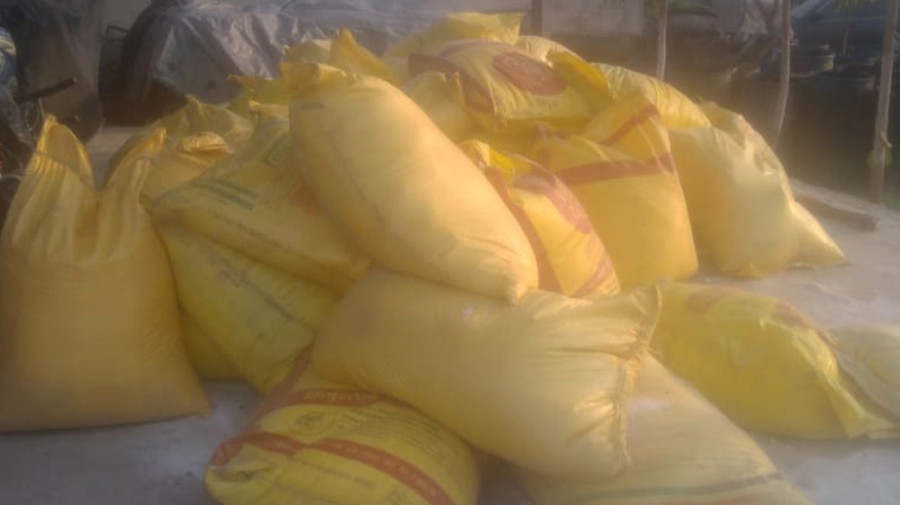 Police, locals clash over smuggled fertilisers