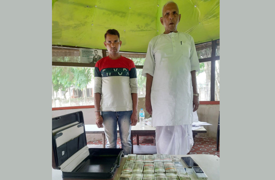 Two Indians arrested with undeclared money