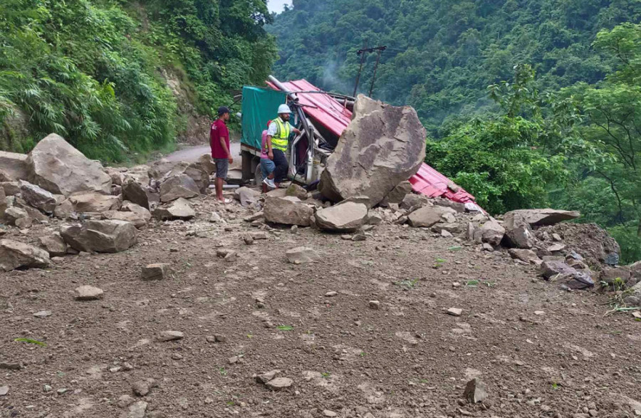 Three injured as boulders crush jeep in Palpa