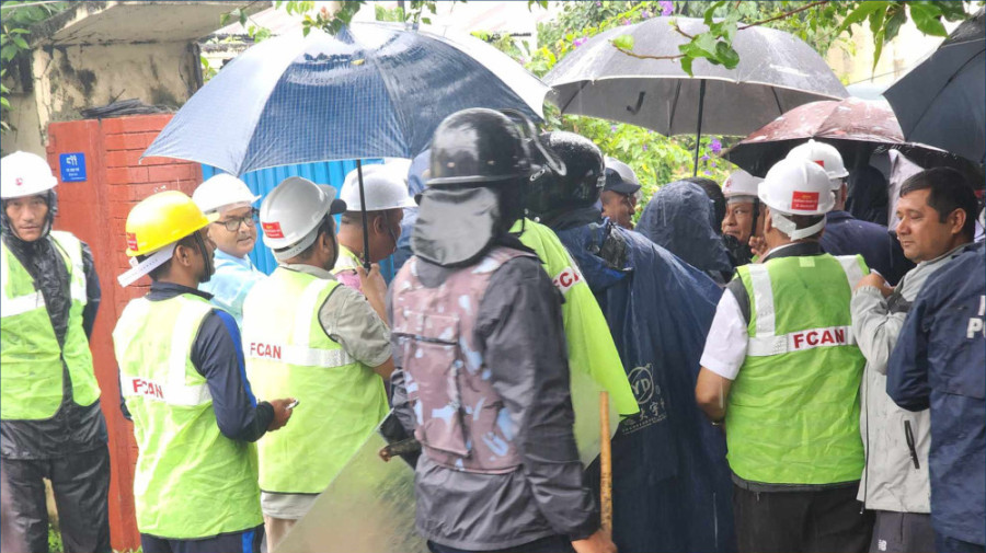 Police arrest contractors attempting to padlock irrigation department