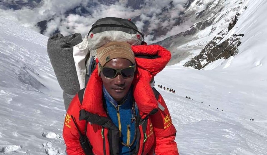 Kami Rita Sherpa Breaks His Own Record Climbs Everest For 27th Time 3376