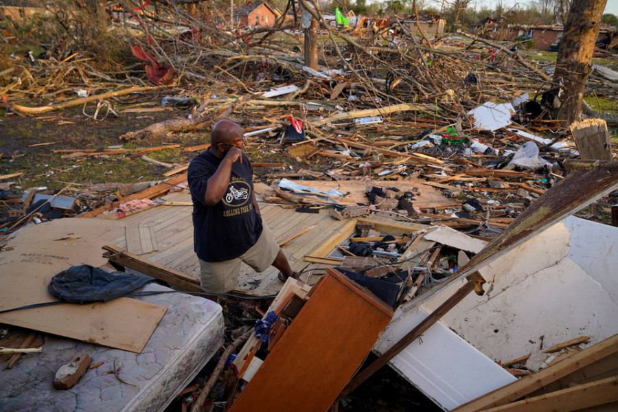 Death toll at 26 after powerful tornado tears across Mississippi