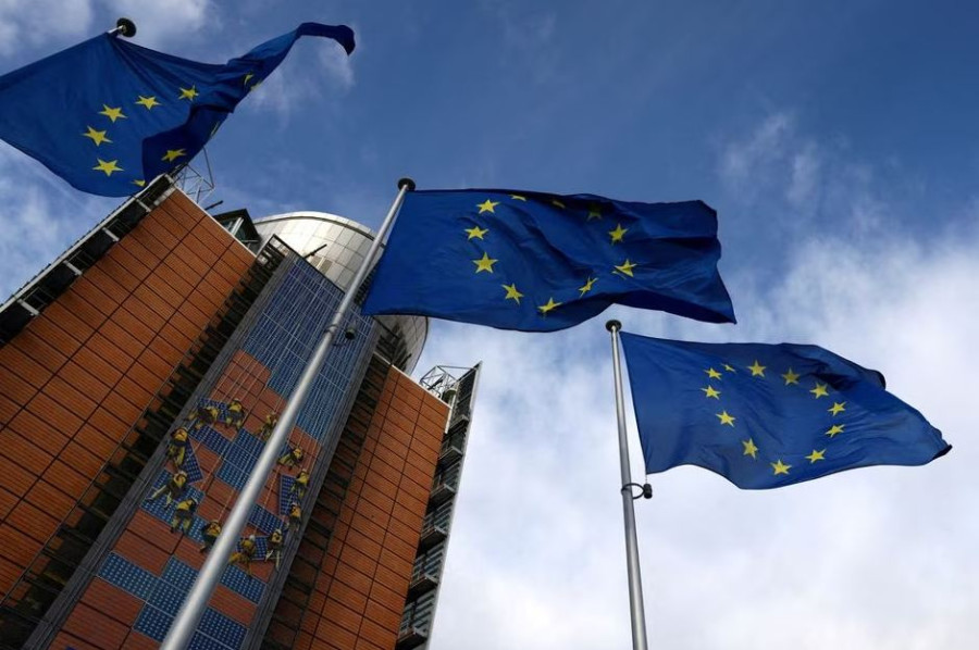 EU adopts fresh sanctions amid vow to ramp up pressure on Moscow