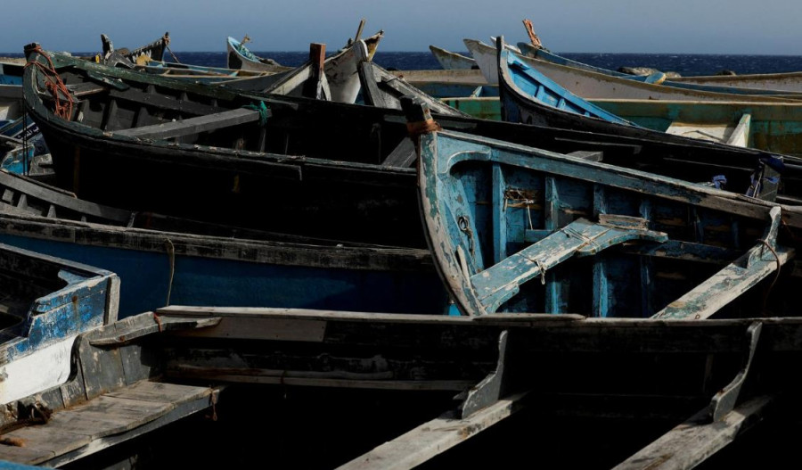 At least 300 migrants missing at sea near Spanish Canary Islands, aid group says