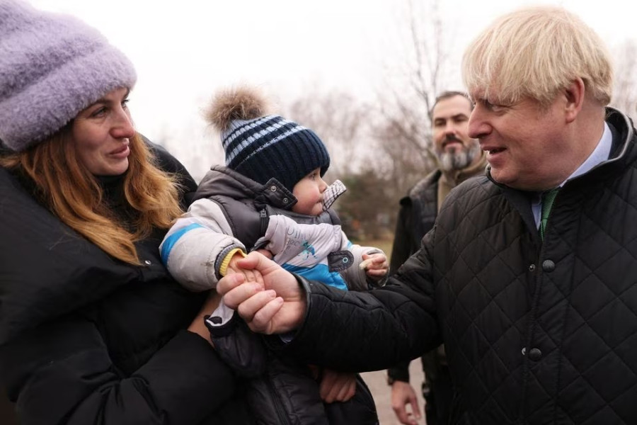 Boris Johnson visits Kyiv, pledges help