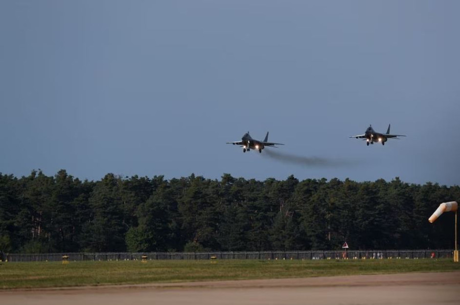 Slovakia sends MIG-29 fighter jets to Ukraine