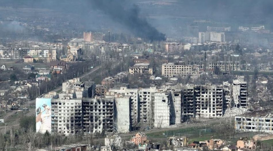 Ukraine reports unprecedentedly bloody fighting in Bakhmut