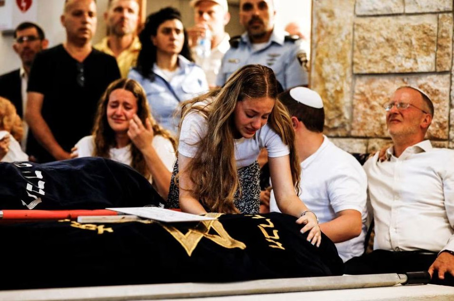 Israeli sisters killed in shooting attack laid to rest