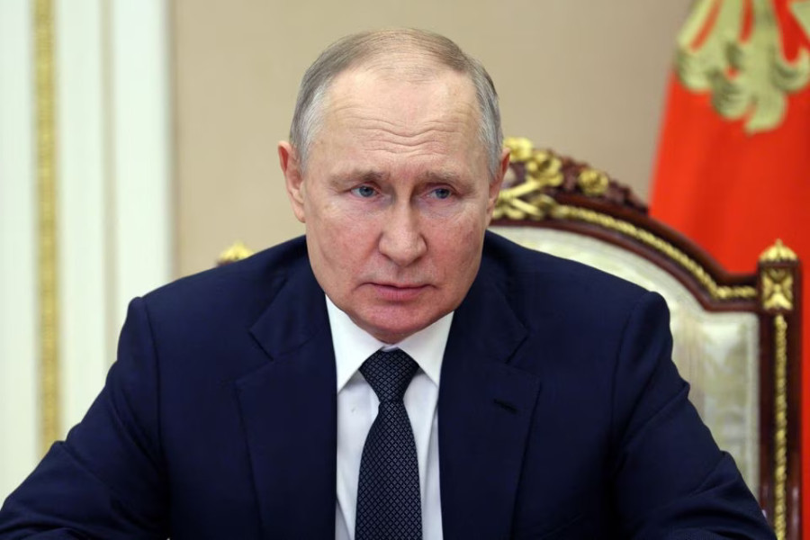 Putin says Russia is ready to talk on Ukraine