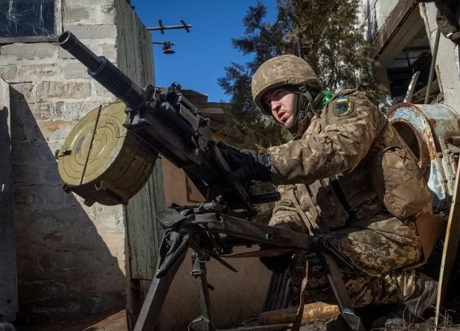 UK says Ukraine forces under increasingly severe pressure defending Bakhmut