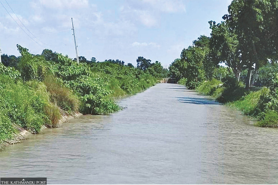 Ageing Gandak irrigation canal bridges on the brink of collapse. No immediate repair plans