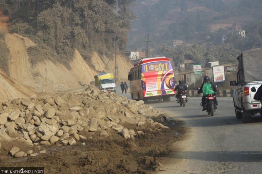 Nagdhunga-Naubise road to close during night time for two days for bridge construction work
