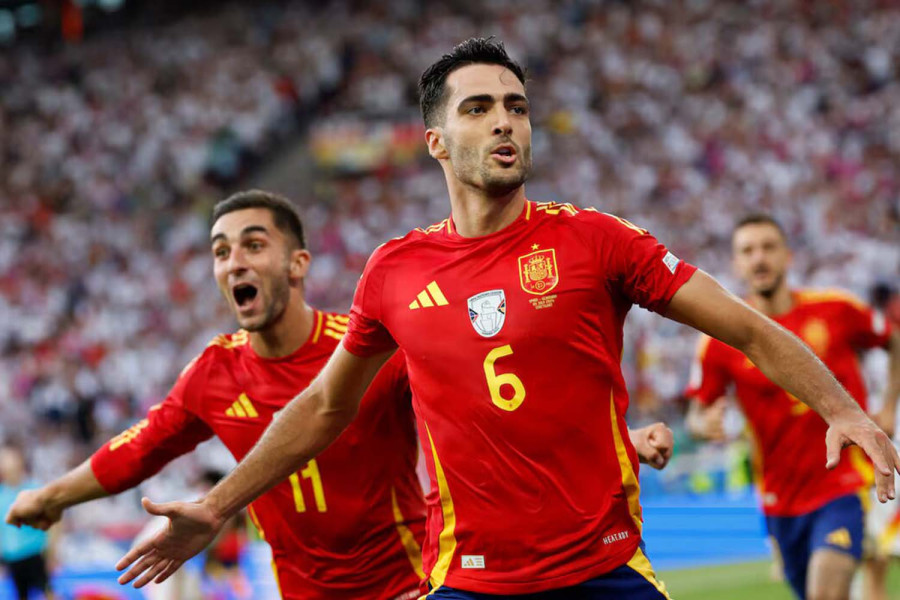 Spain dig deep to earn dramatic extra time victory over Germany