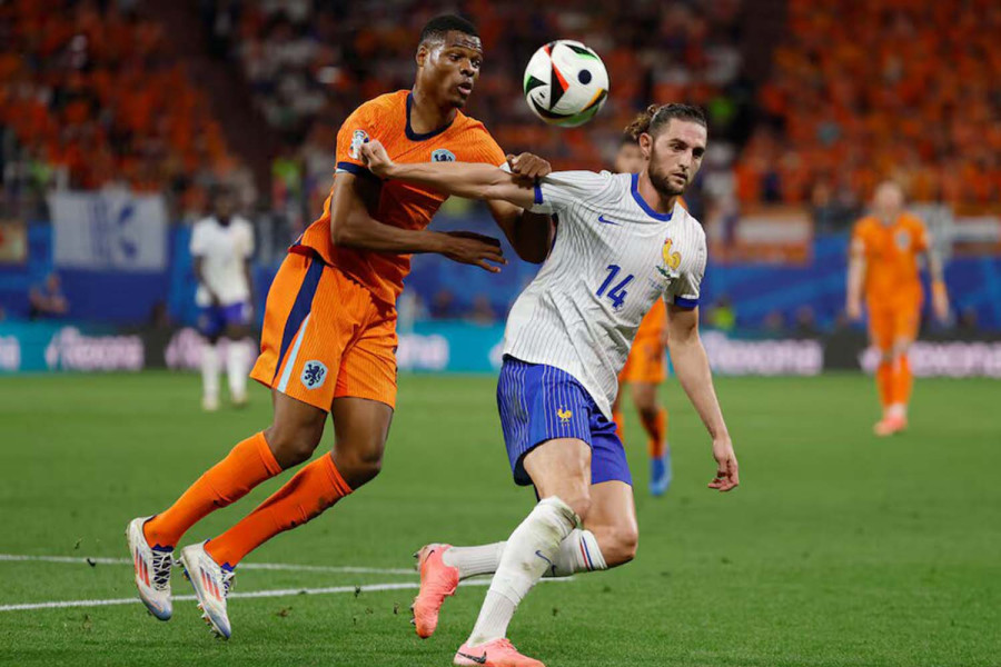 Netherlands and France edge closer to last 16 after stalemate