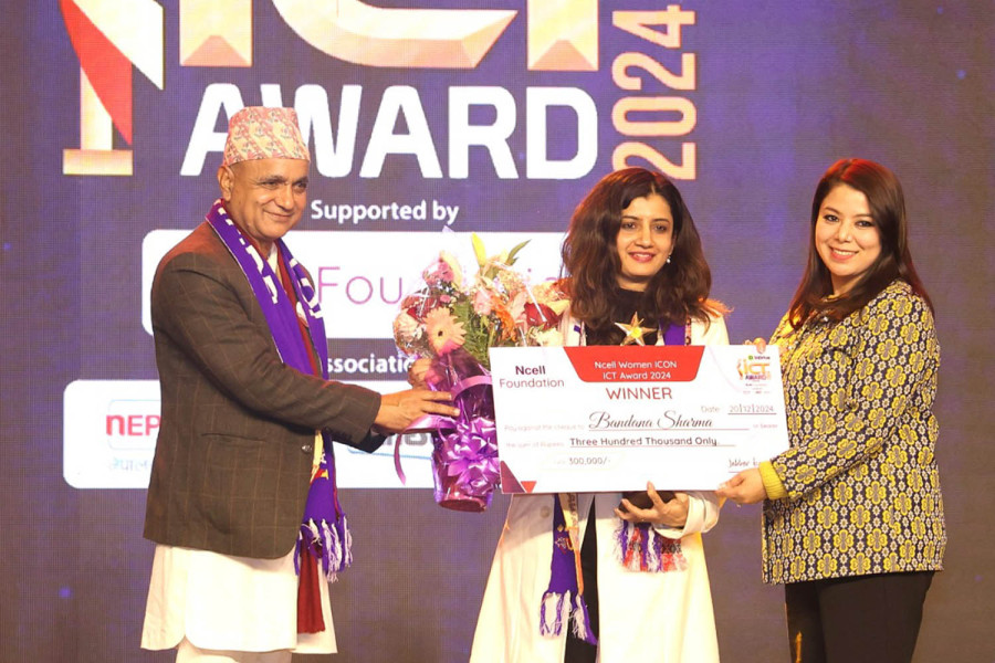 Bandana Sharma honoured with Ncell Woman ICON ICT award