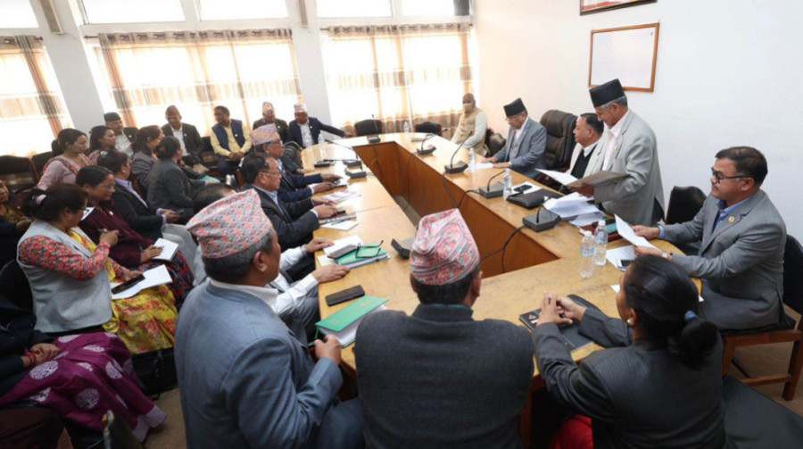 Maoist Centre decides to continue House obstruction