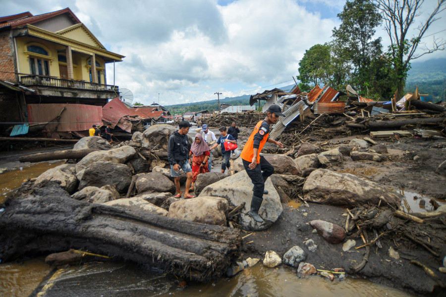 Floods kill 43 in Indonesia’s West Sumatra, 15 missing