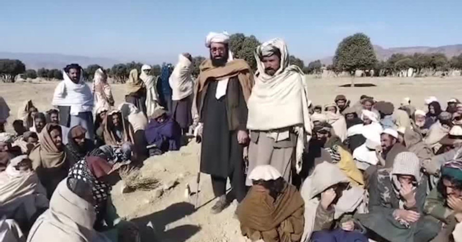 Afghan Taliban forces target ‘several points’ in Pakistan in retaliation for airstrikes - Afghan defence ministry