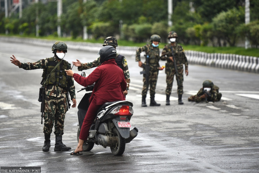 Nepali Army deploys its troops on the streets