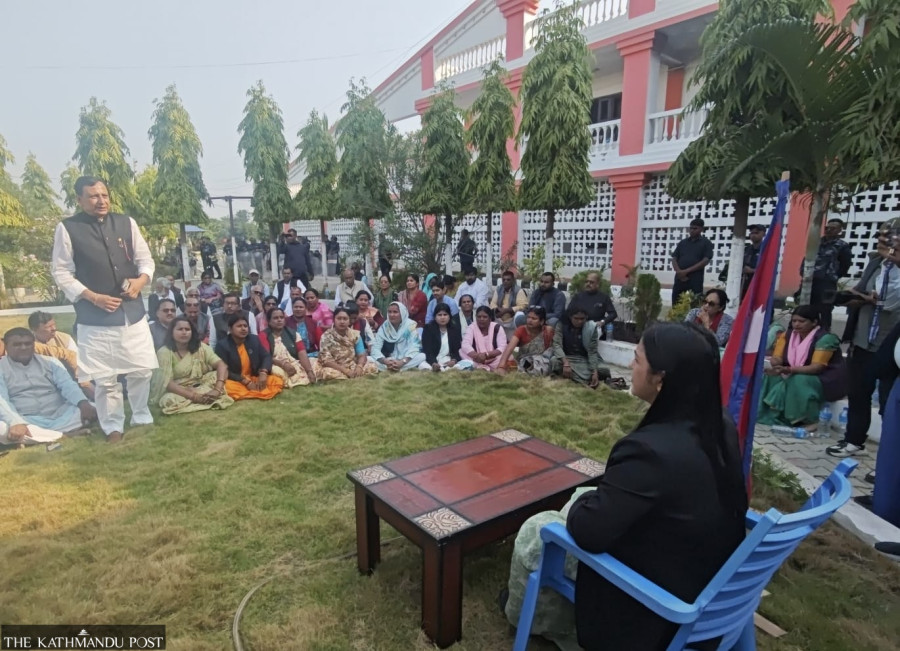 Madhesh Deputy Speaker holds meeting outdoors as agitating seven parties intensify protest