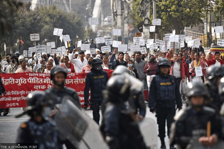 Swargadwari tenant farmers, police clash at New Baneshwar