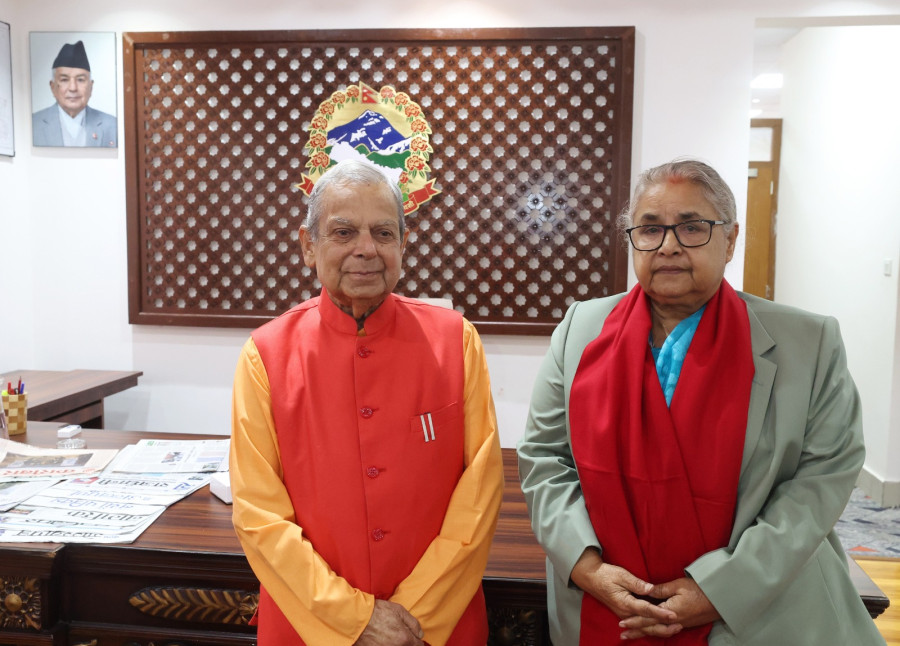 Prime minister starts meeting party leaders separately to build trust for elections