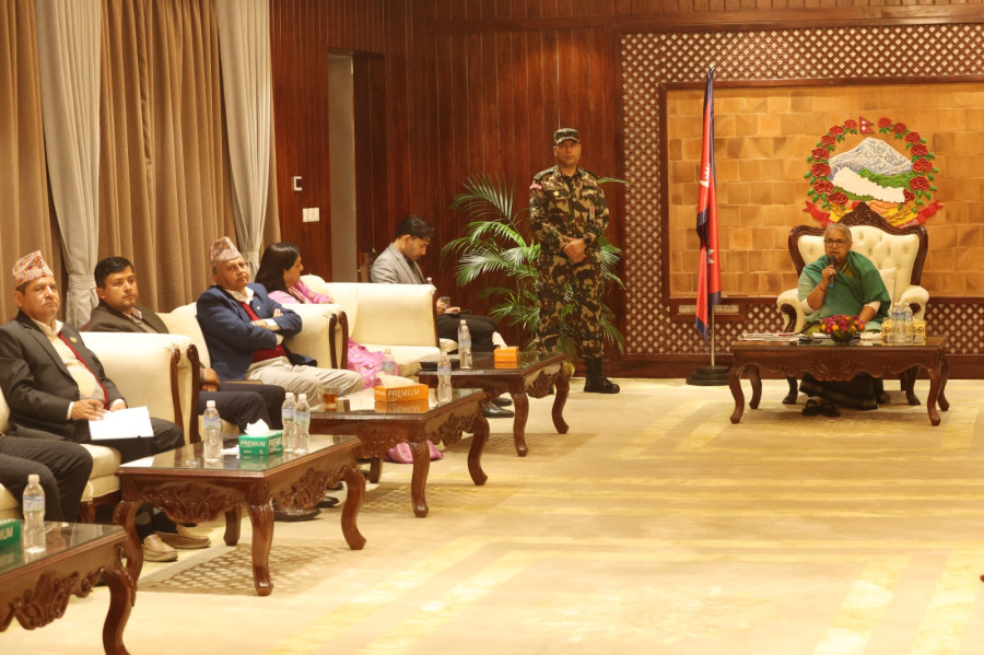 At all-party meeting, PM urged to concentrate on polls and safety