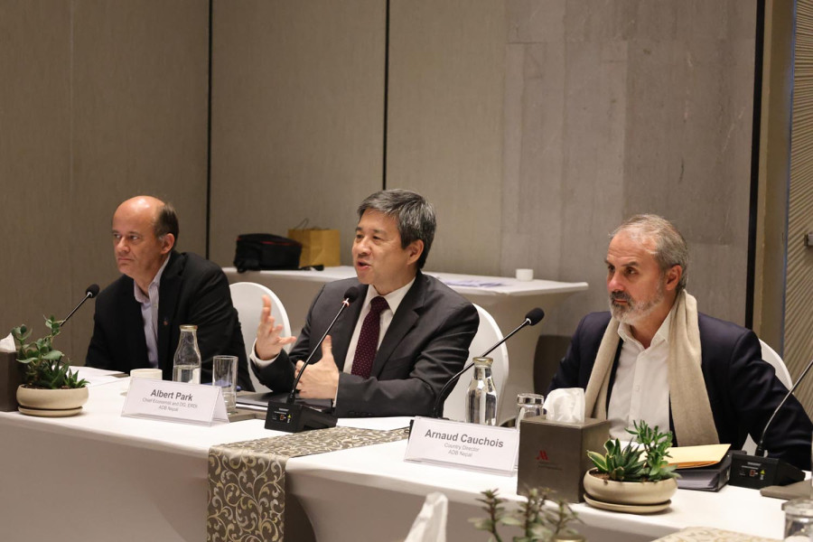 ADB chief economist praises Nepal for progress in reducing poverty