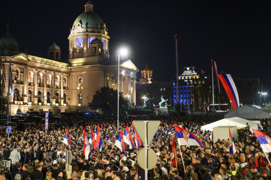 Thousands gather at pro-government rally in Serbia
