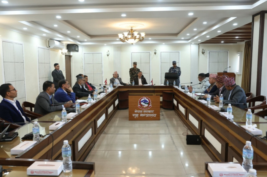 Government begins talks with Durga Prasain’s group