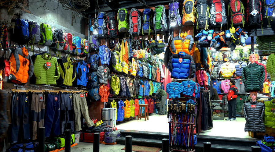 Winter is intense. Clothes from north have been stuck at border. Traders feel chill