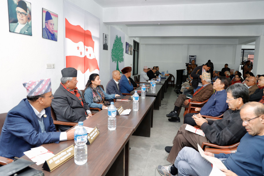 As feud deepens, Congress leaders fear a party split