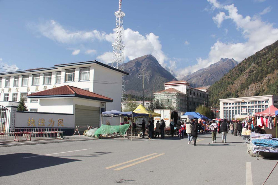 Rasuwagadhi border opens after six months, traders still barred