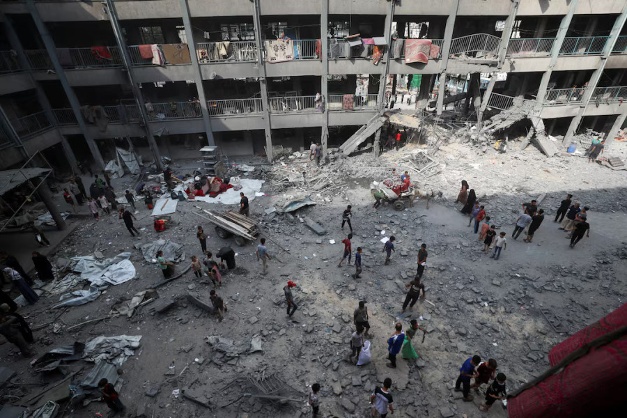 Israel steps up Gaza bombardment ahead of White House talks on ceasefire