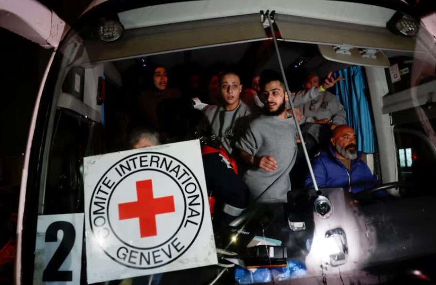 Hamas frees hostages, Israel releases Palestinian prisoners on day one of ceasefire