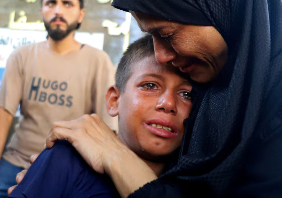 Israeli forces step up Gaza City bombardment as Egypt hosts Hamas