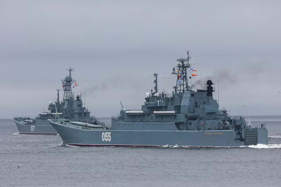 UK offers peacekeeping troops to Ukraine ahead of Paris talks