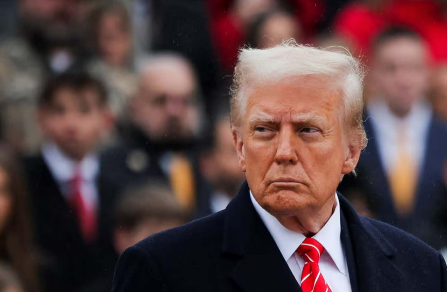 Triumphant Trump returns to White House, launching new era of upheaval