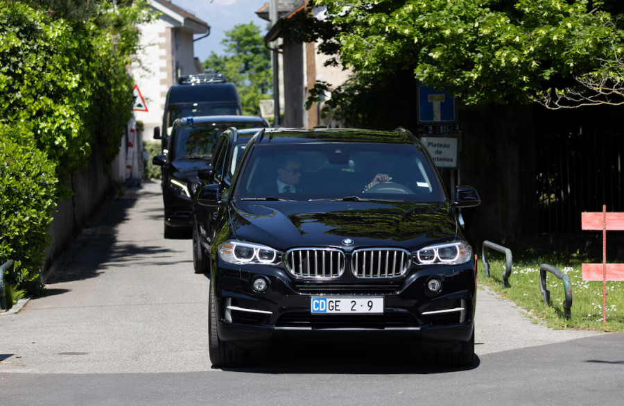 US-China talks to defuse trade row resume in Geneva