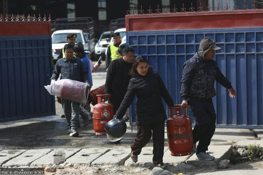 Valley short on LPG as refinery maintenance, transport delays bite