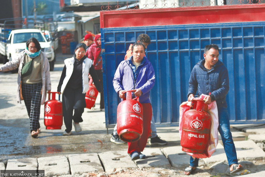Kathmandu frets over cooking gas, but oil corporation says supply normal