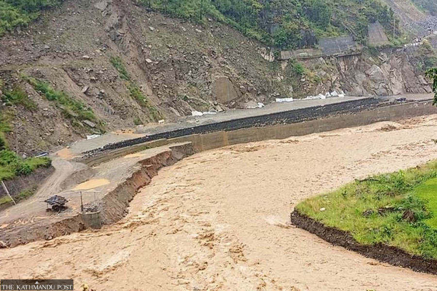 Roshi flood washes away two BP Highway diversions