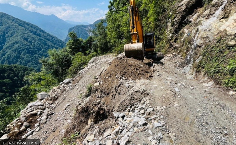 Landslide blocks Koshi Highway section in Sankhuwasabha